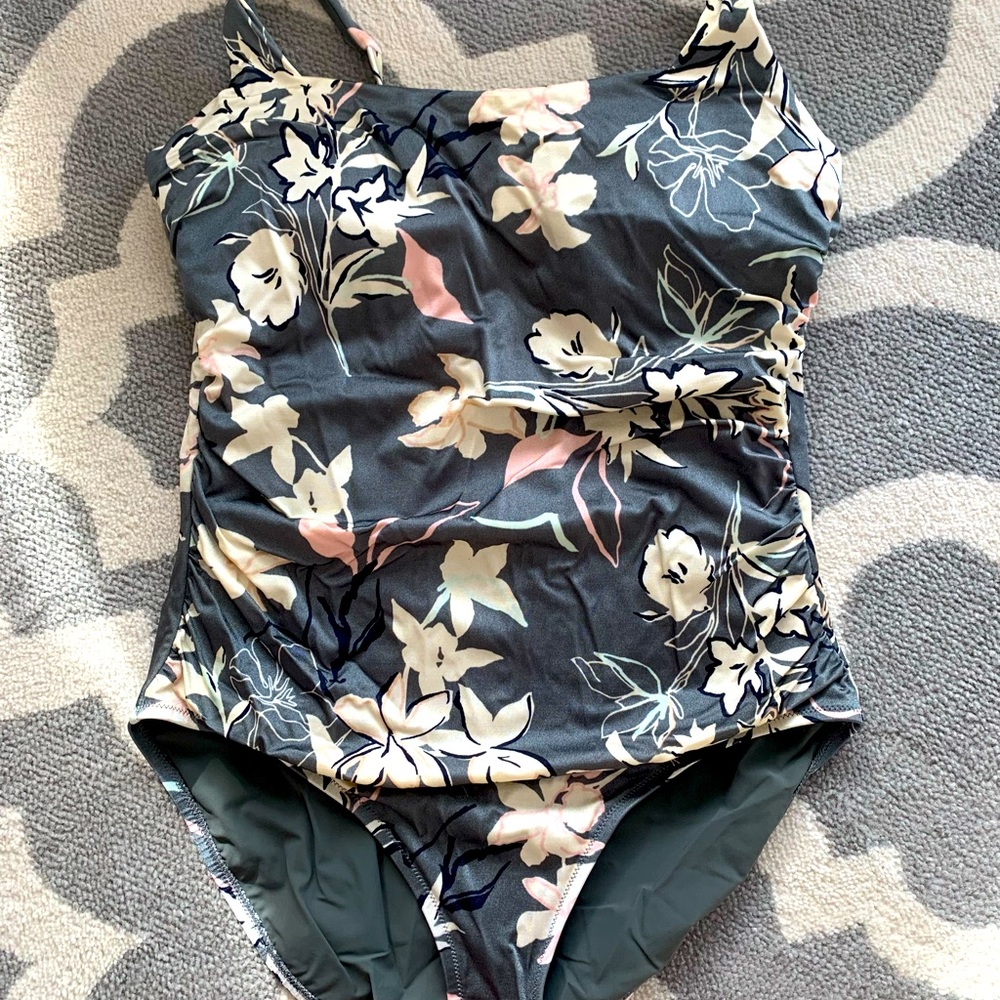 Athleta 🩱 one-piece swimsuit
